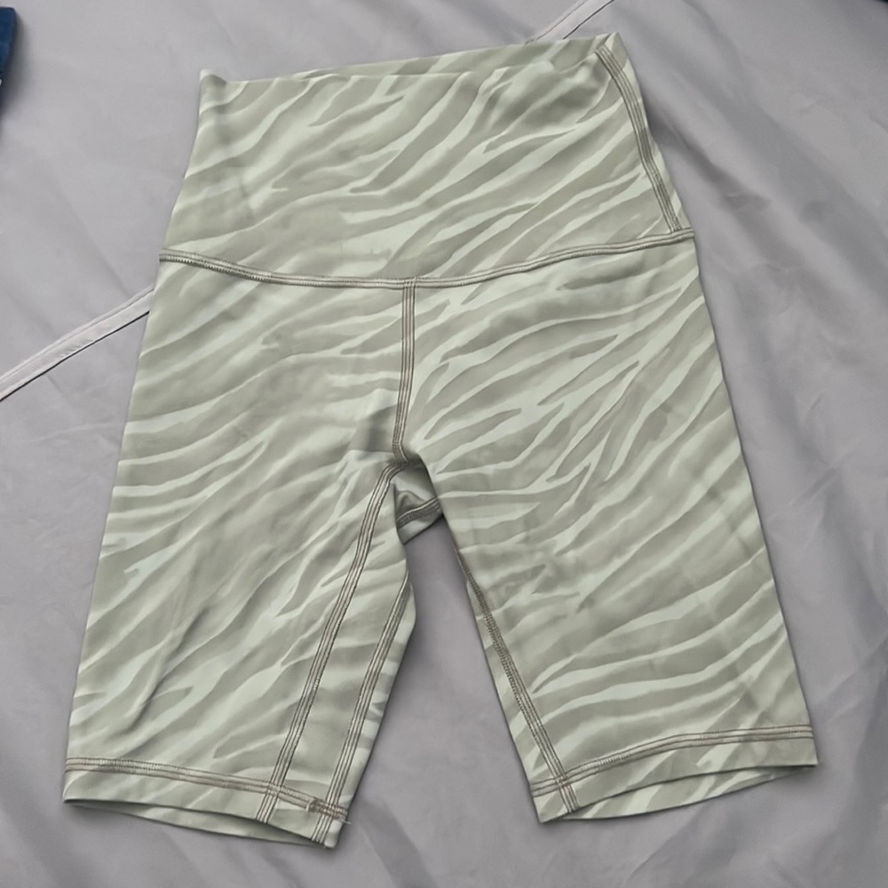 Lululemon Align 8” Biker Shorts